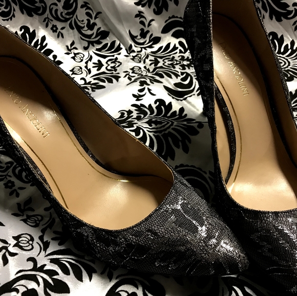 Black lace high heel pumps - Picture 5 of 6